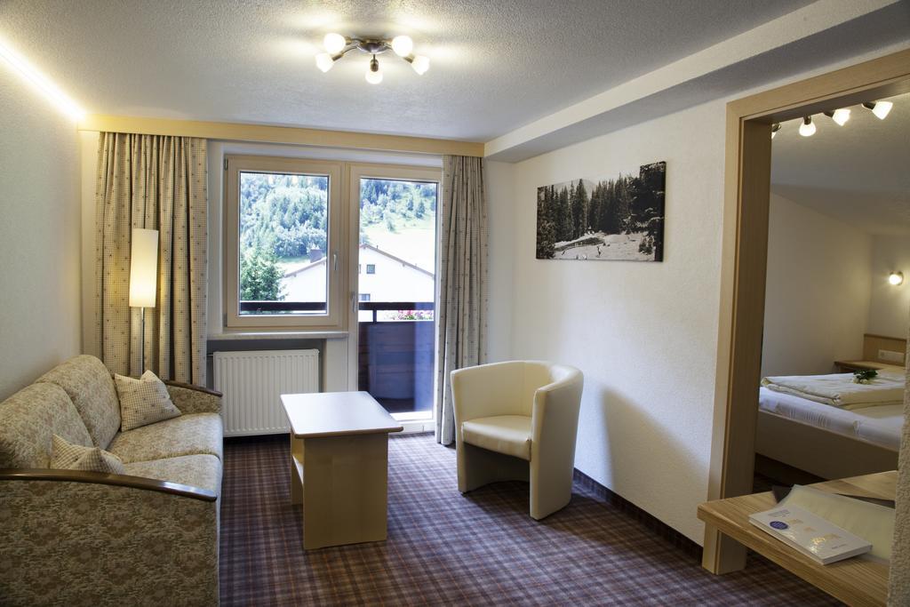 Hotel Landle Гальтюр Экстерьер фото